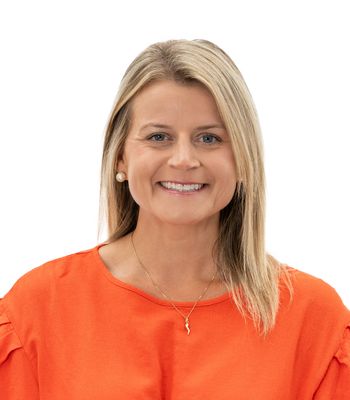 Portrait of Allie Siegesmund, REALTOR®.